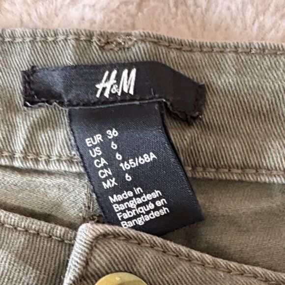 H M Olive Jean Shorts for Women - Picture 3 of 3
